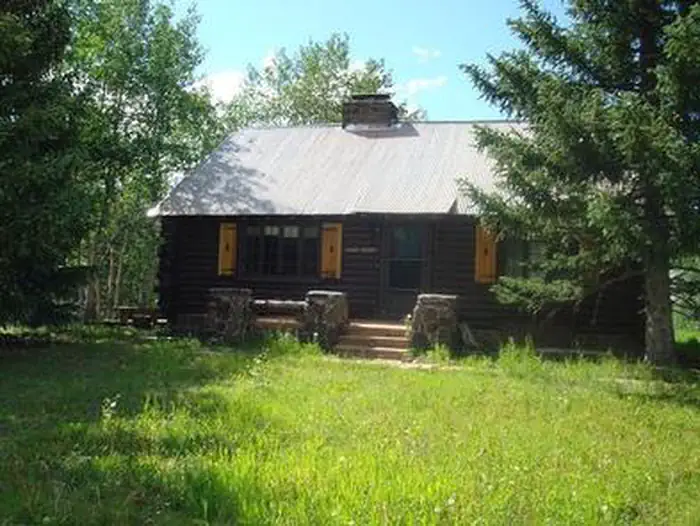 Moose Manor Cabin — MOOSE MANOR