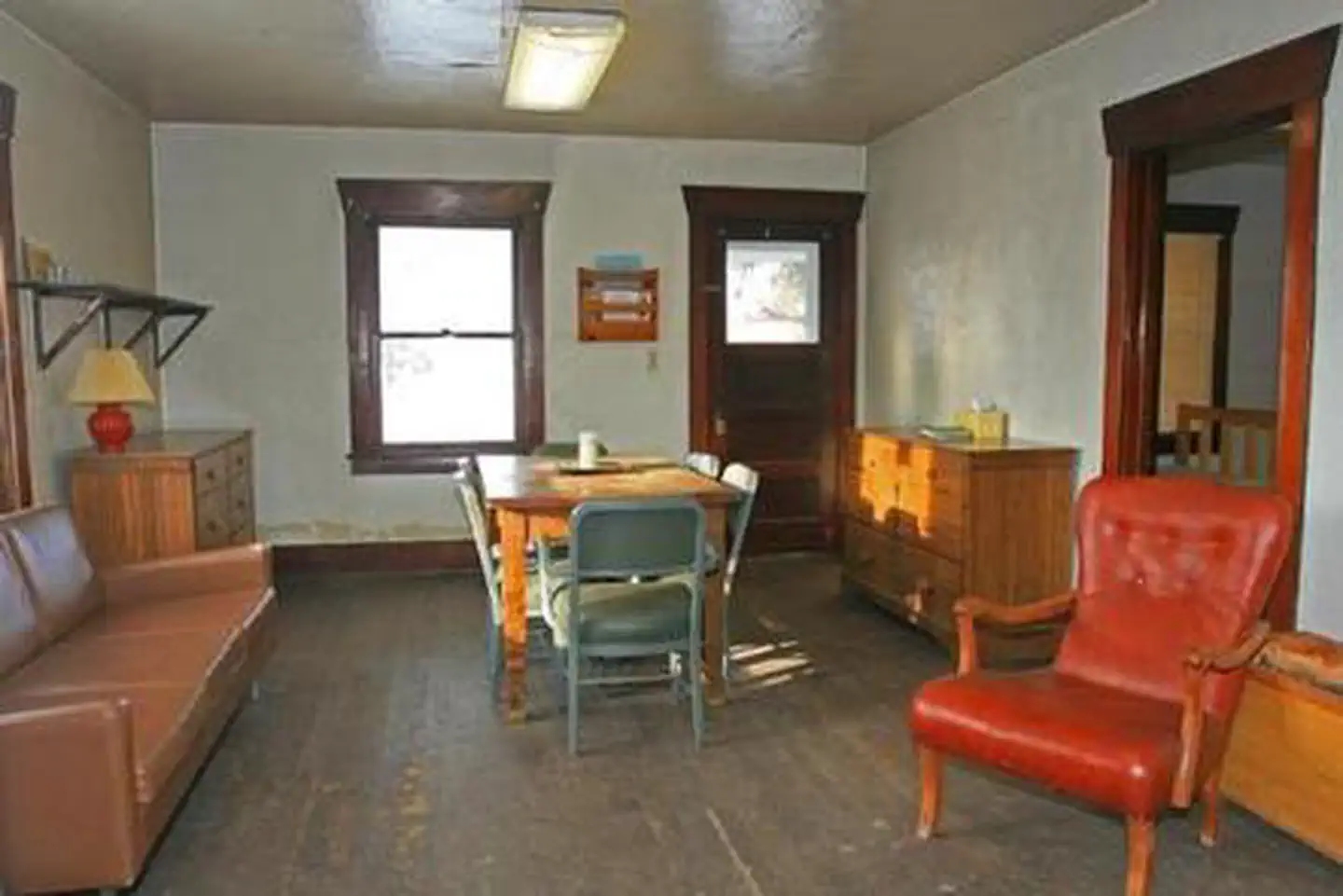 Vigilante Cabin — VIGILANTE CABIN interior 3