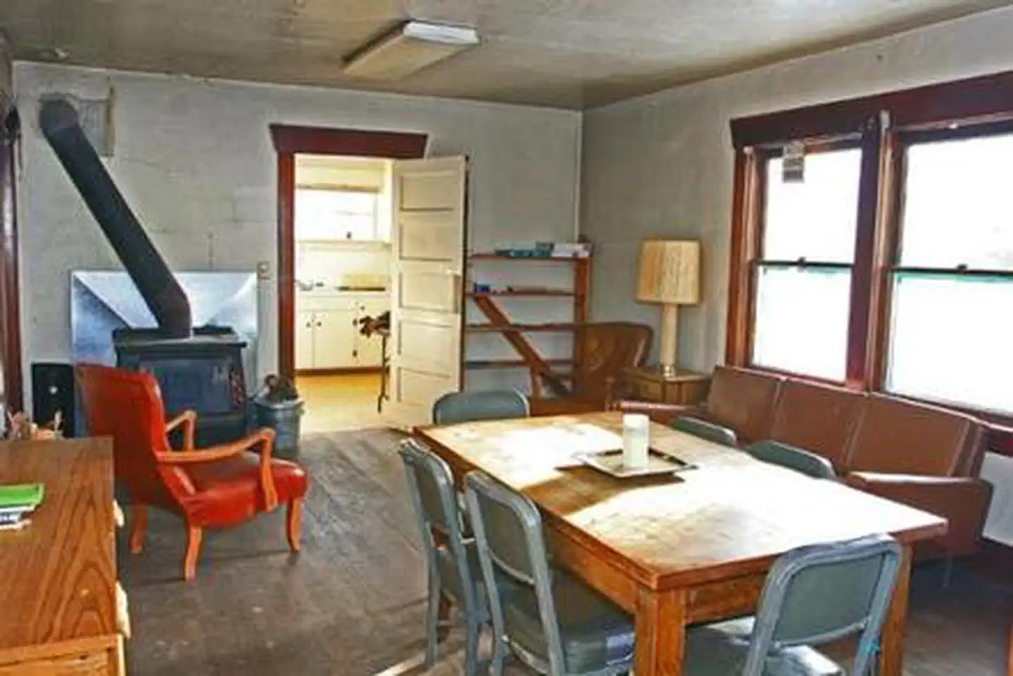 Vigilante Cabin — VIGILANTE CABIN interior 4