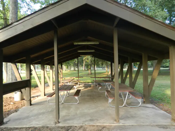 Pendleton Bend — Pendleton Bend - Picnic Shelter