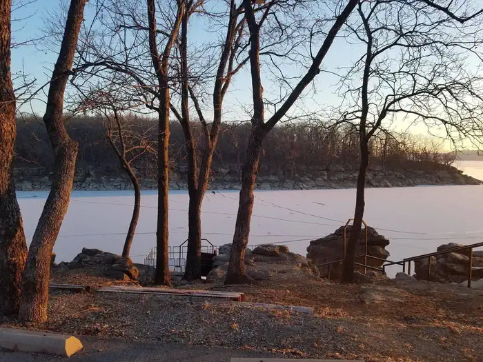 Hawthorn Bluff — Frozen Hawthorn Cove