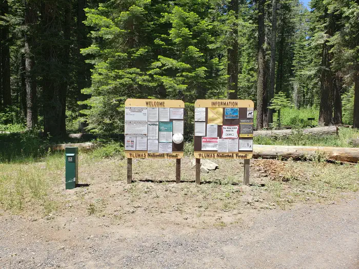 Grizzly Creek Campground — Information sign and fee tube