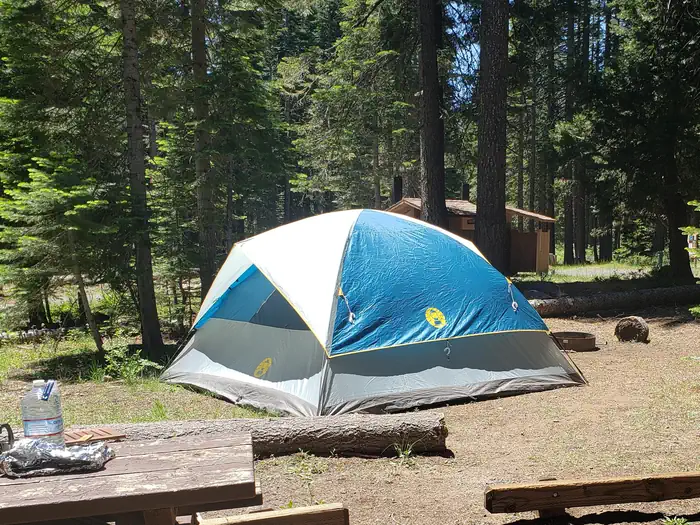 Grizzly Creek Campground — Tent at grizzly creek