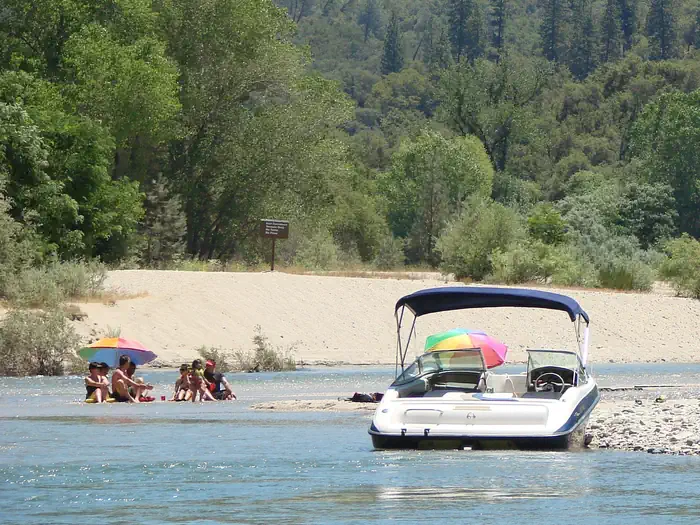 Englebright Lake Boat-In Campground — Ski Boat