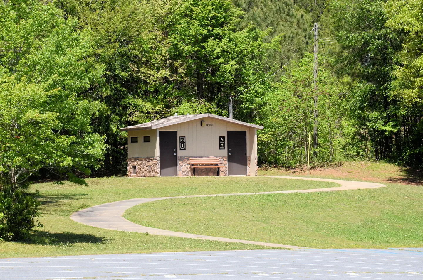 PAYNE CAMPGROUND-ALLATOONA LAKE — Payne Boat Ramp Restroom