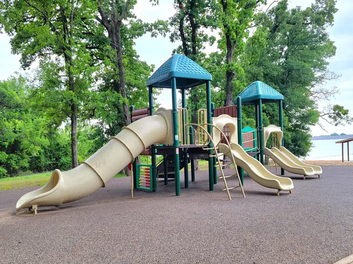 OAK (Navarro Mills Lake) — Oak Park Playground