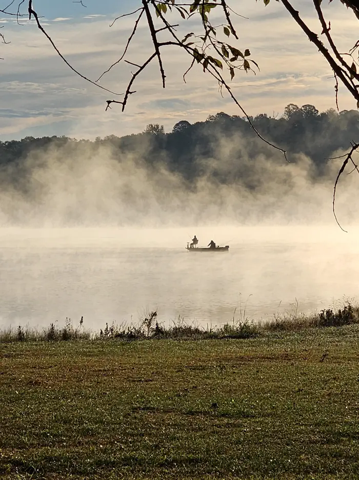 DAVIS LAKE CAMPGROUND β Early mornings at Davis