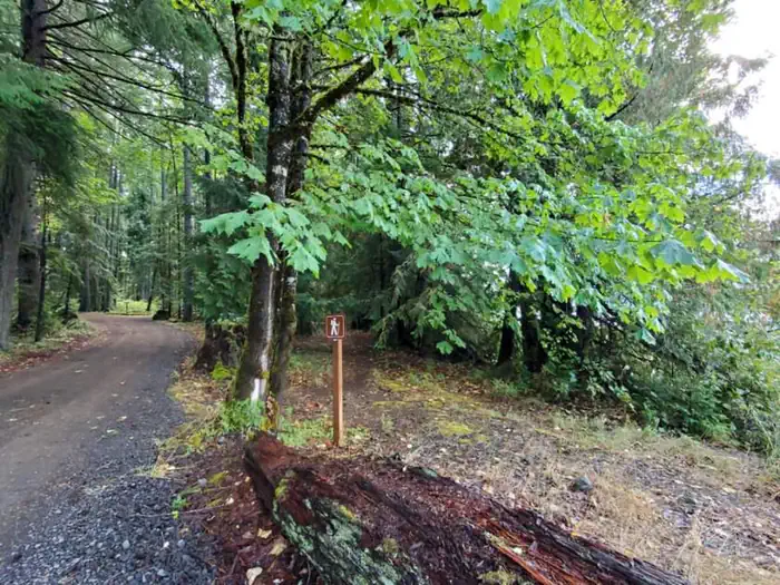 Ivan Oakes Campground — Trail access for the EPCT