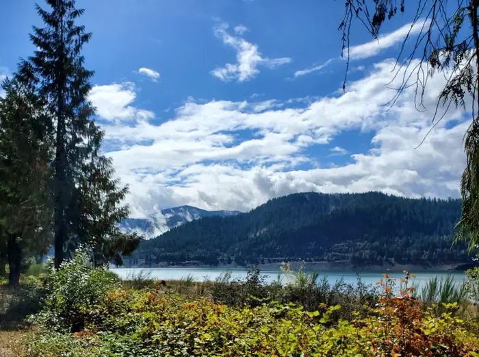 Ivan Oakes Campground — View of lake from Ivan Oakes Campground