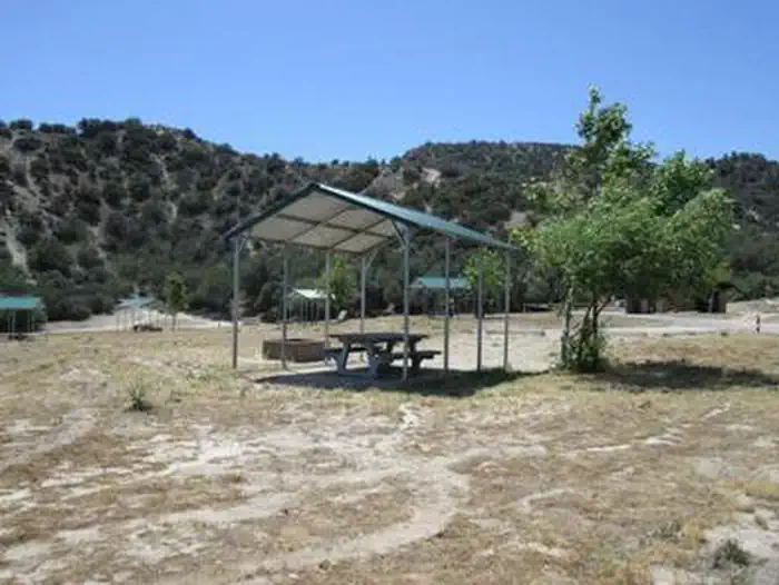 PYRAMID LAKE - LOS ALAMOS CAMPGROUND — PYRAMID LAKE - LOS ALAMOS CAMPGROUND