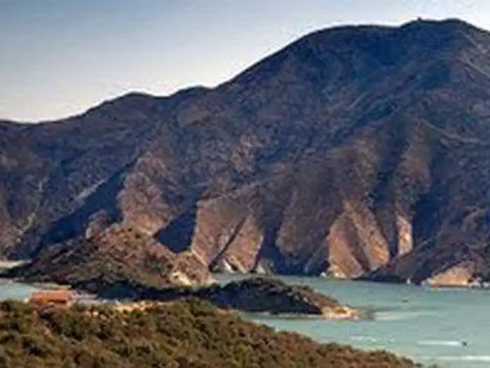 PYRAMID LAKE - LOS ALAMOS CAMPGROUND — Pyramid Lake