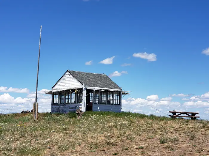 Bald Butte Lookout (Fremont-Winema National Forest, OR) — Bald Butte Lookout Exterior 2