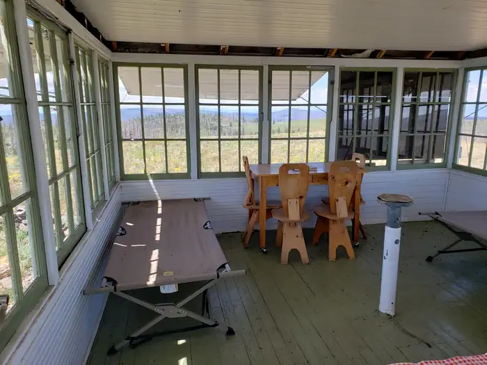 Bald Butte Lookout (Fremont-Winema National Forest, OR) — Bald Butte Lookout Interior 1