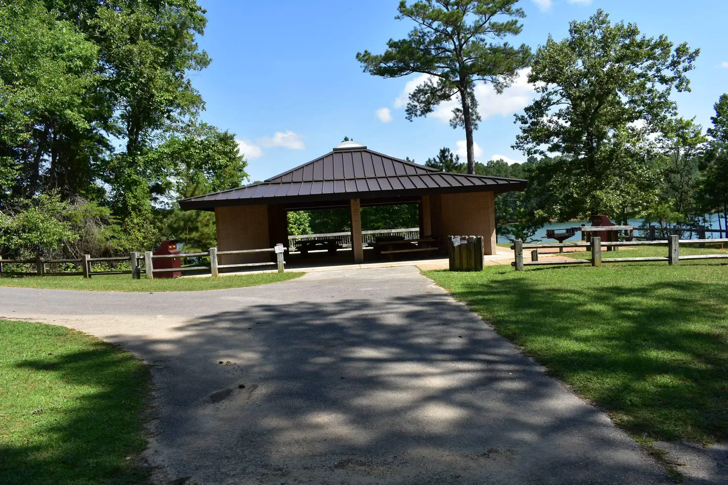 CLEAR CREEK (AL) — Clear Creek Day Use Area Oak Leaf Shelter2