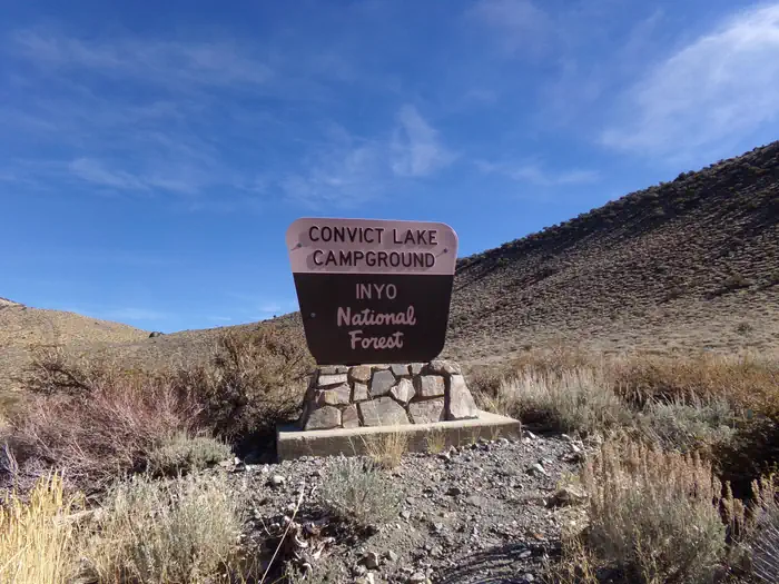 CONVICT LAKE CAMPGROUND — Convict Lake Campground entrance sign
