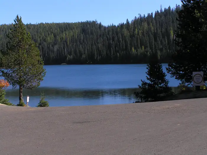Jubilee Lake Campground (OR) — Jubilee Lake Boat Launch