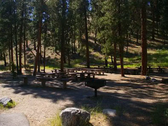 HOT SPRINGS β HOT SPRINGS--group site