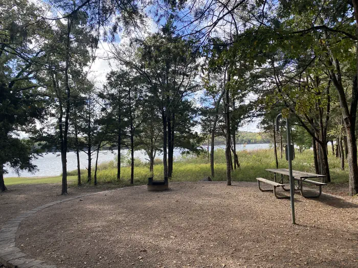 Buckhorn Campground (Chickasaw) — A lakeside campsite at Buckhorn Campground