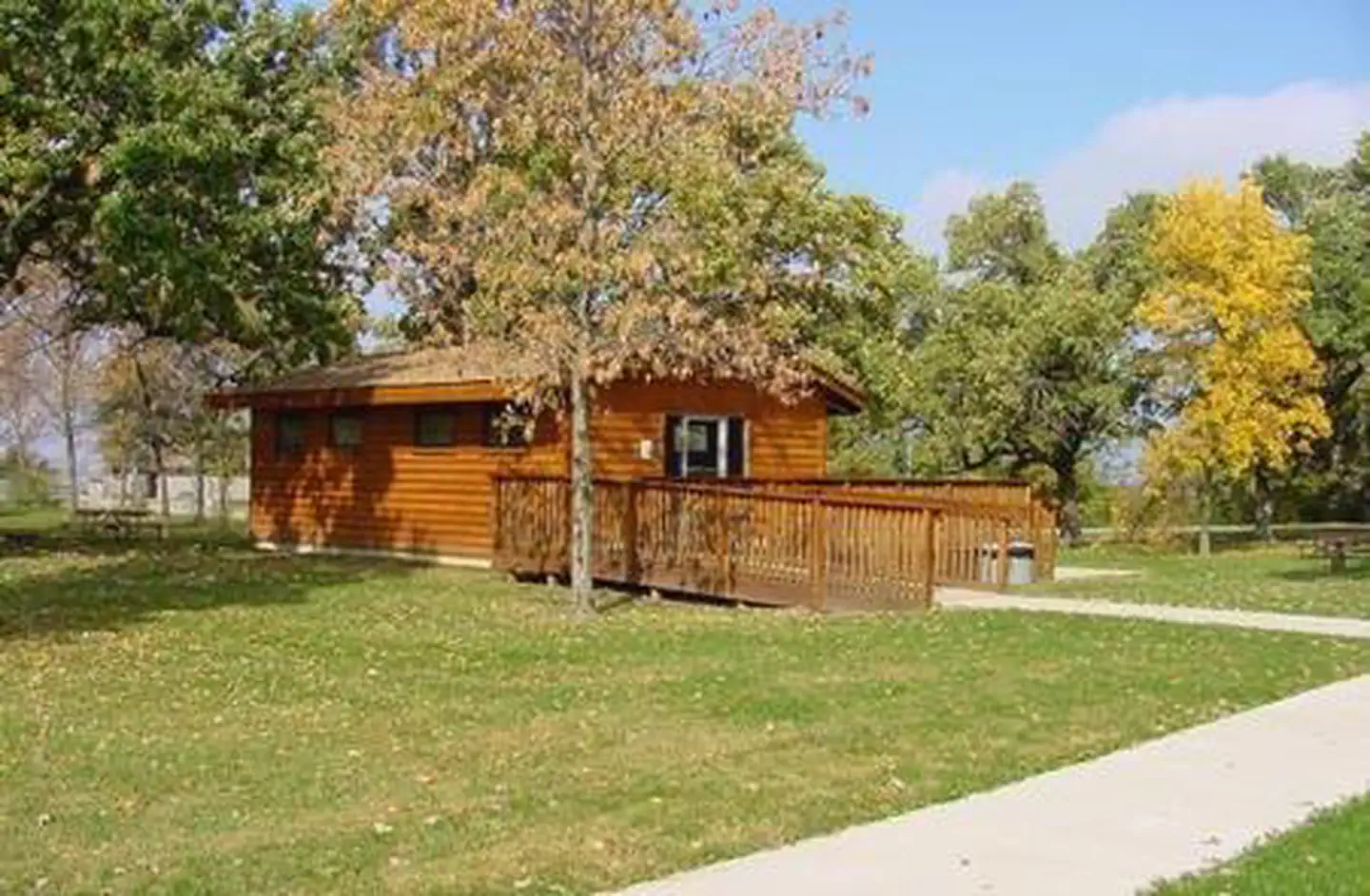 MINER'S RETREAT ENCLOSED SHELTER (IA) — Outside view of Miners Retreat Enclosed Shelter (IA)