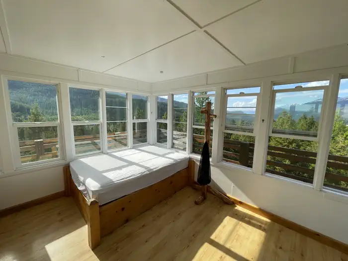 MISSION LOOKOUT — Lookout Interior 1
