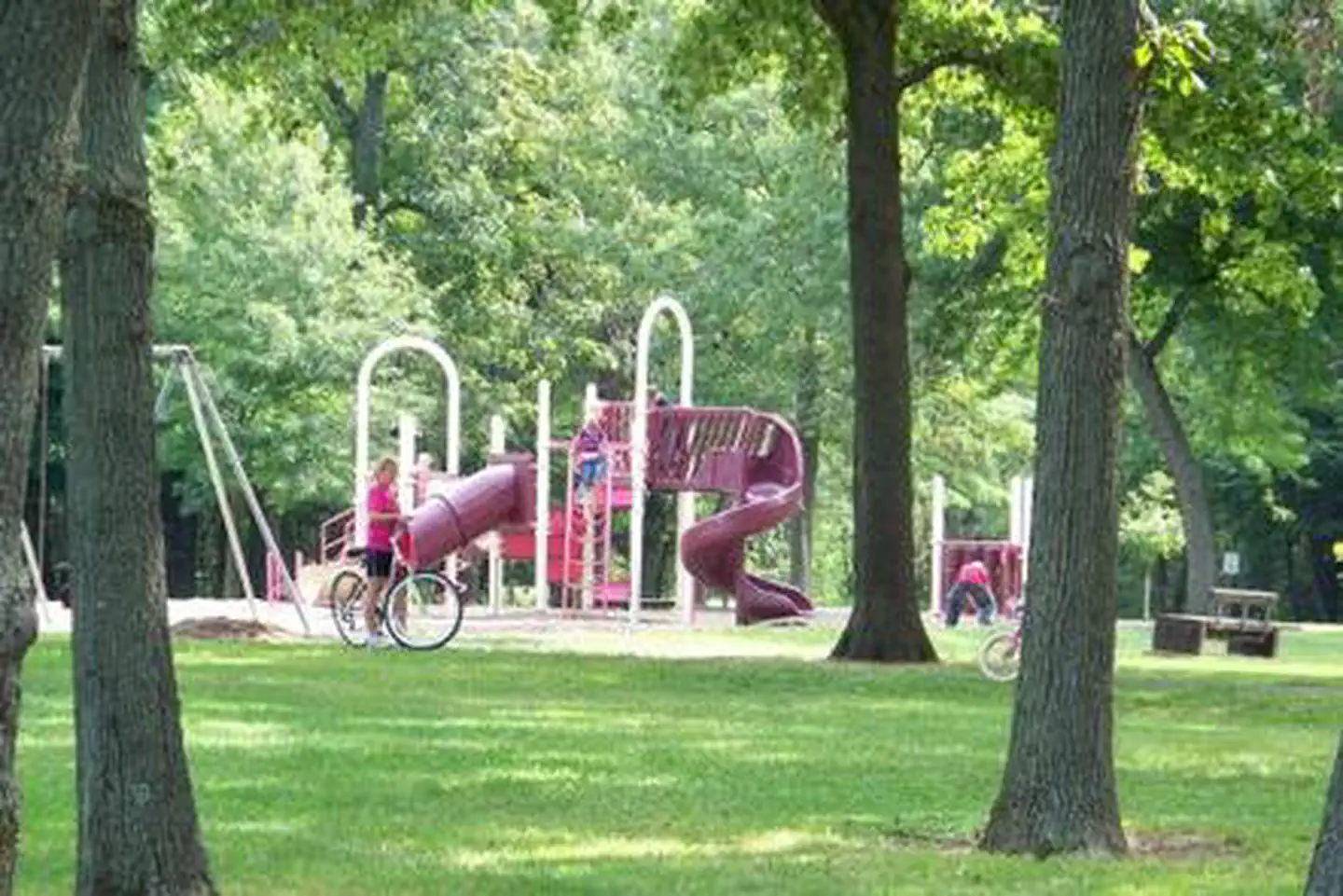 Thomson Causeway — Thomson Causeway day use area playground.