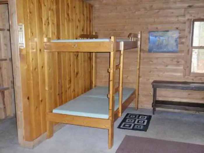 Tom's Lake Cabin β Tom's Lake Cabin - Sleeping Quarters