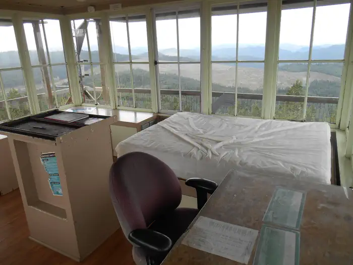 Pickett Butte Lookout — Interior with a view