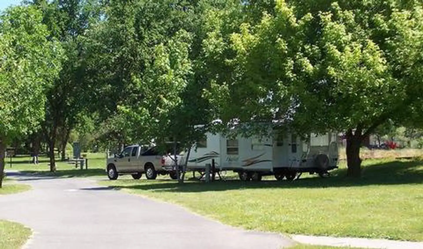 Sycamore Grove (red Bluff) Campground β c