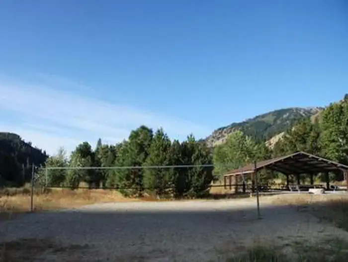 Elks Flat Campground — Lots of pine trees around the pavillion will provide lots of shade with your campsites very close.