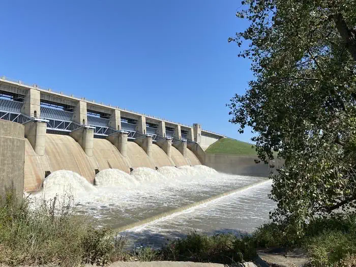 Damsite - Fall River Lake — DAM SITE WEST