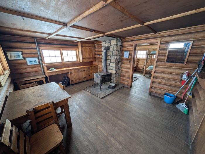 Basin Station Cabin — Kitchen Area