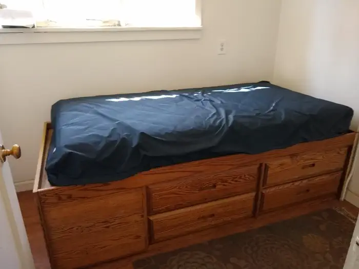 Beaver Creek Cabin (id) β A twin sized mattress with storage underneath.