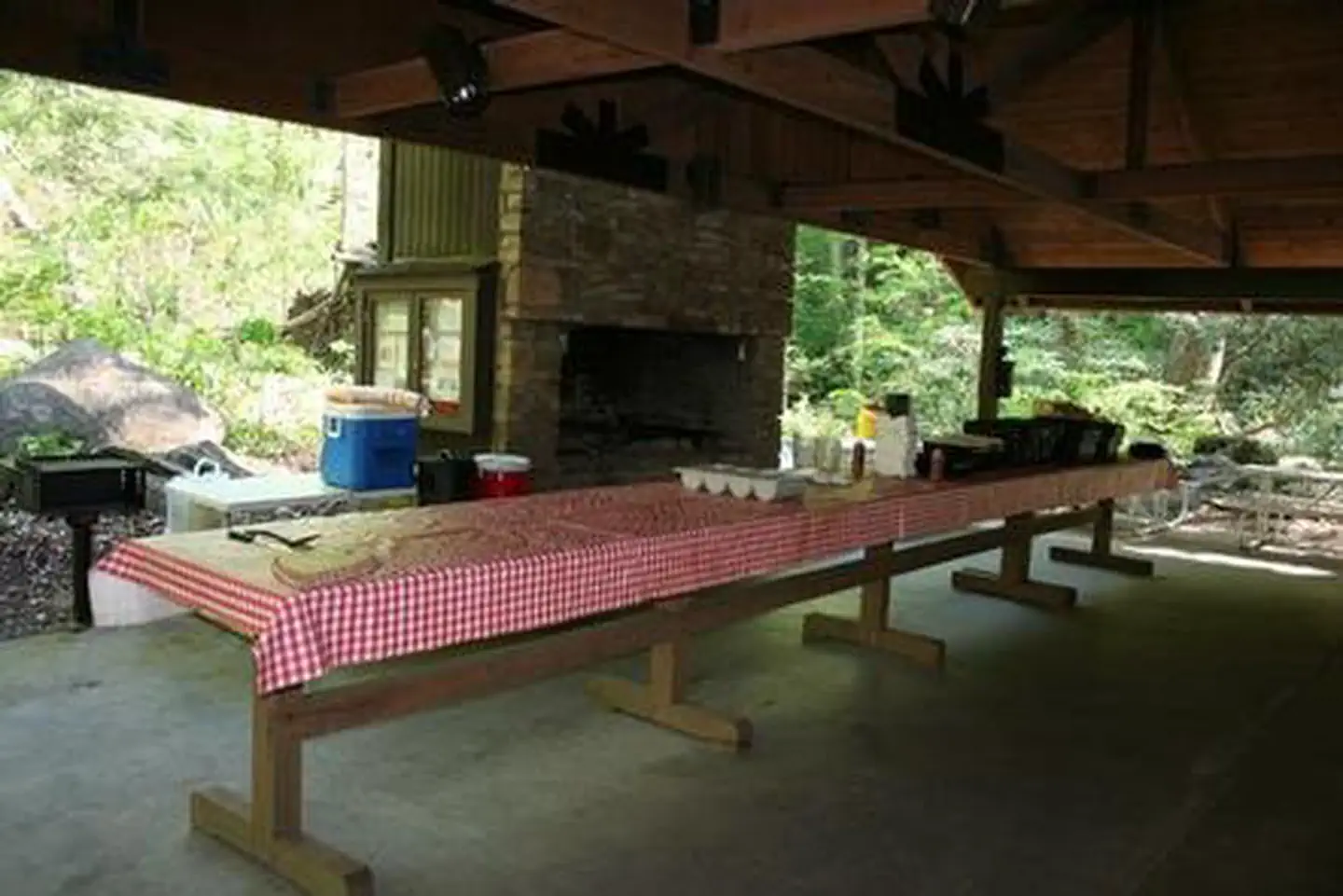 Twin Creeks Picnic Pavilion — TWIN CREEKS PICNIC PAVILION banquet table