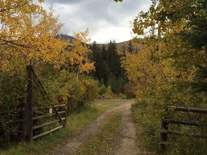 West Boulder Trailhead and Campground — West boulder Cabin road