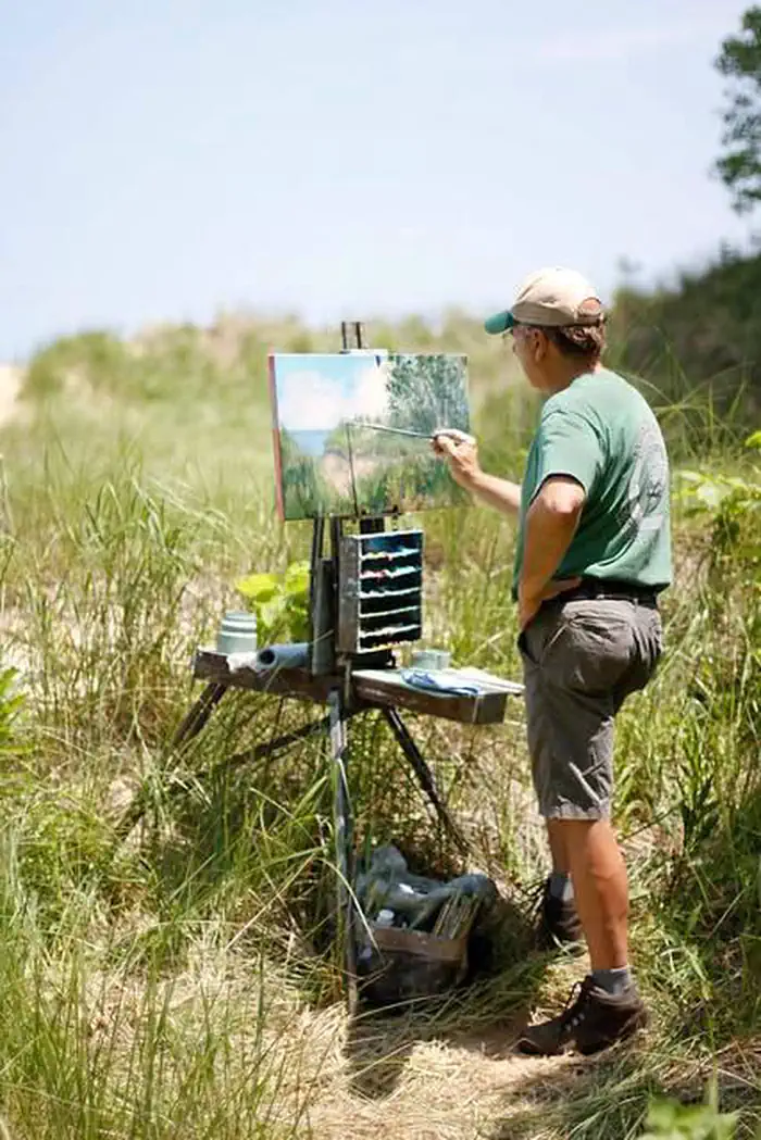 Dunewood Campground — Artist painting at West Beach