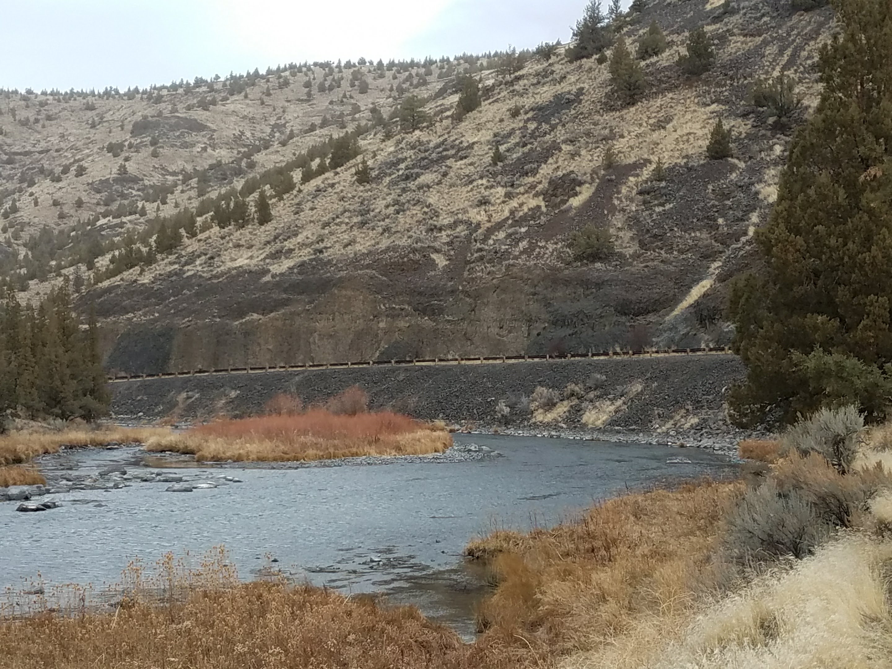Cobble Rock Campground — View down the Crooked River at Cobble Rock Campground