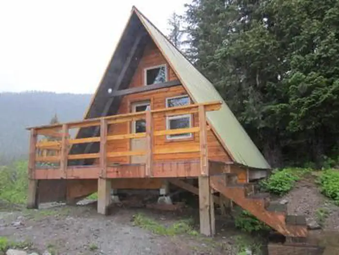 Coghill Lake Cabin β COGHILL LAKE CABIN