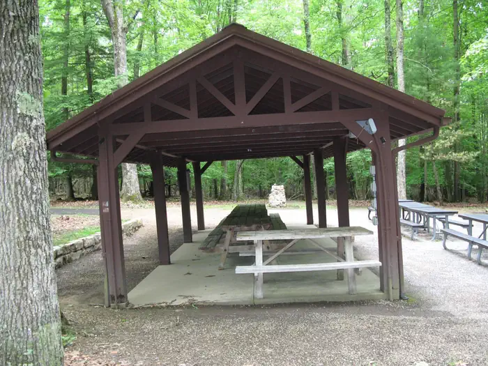 Grandview Sandbar Campground — Grandview Shelter 3 Side View