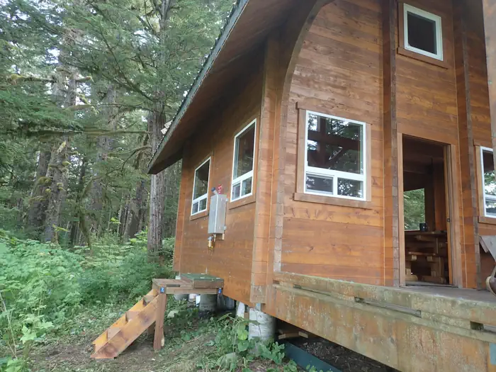 Kadake Bay Cabin — Kadake Bay cabin oil tank