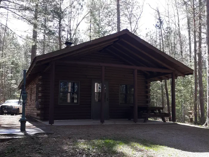 TOMS LAKE CABIN