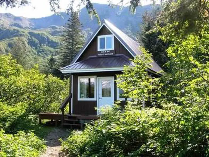 AIALIK BAY CABIN