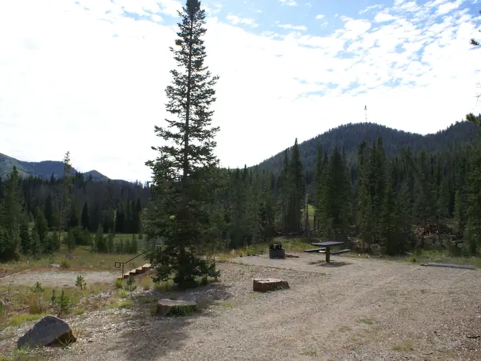 Routt National Forest Hahns Peak Lake Campground
