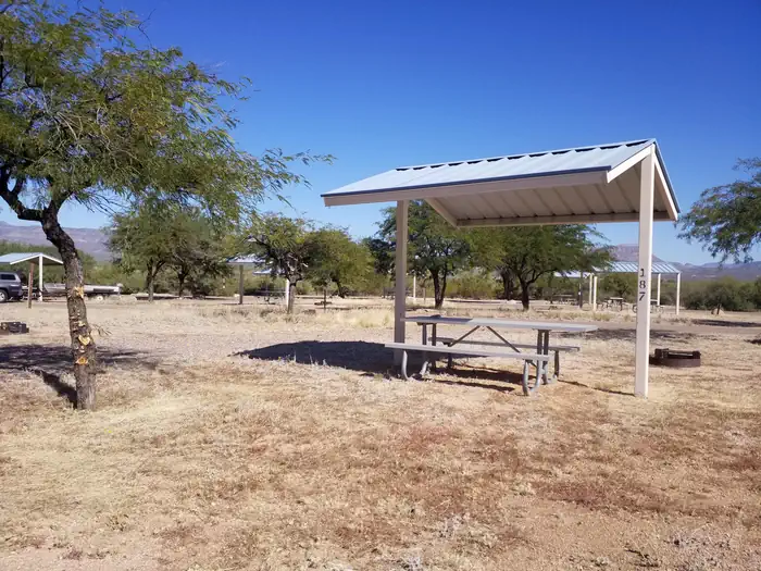 Roosevelt Lake - Schoolhouse Point Campground
