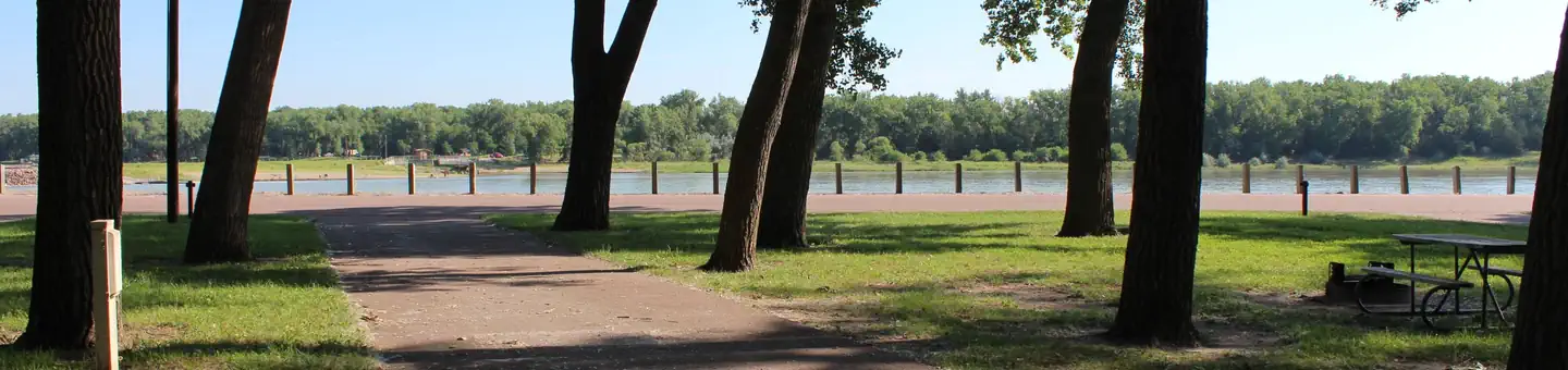 COE Lewis and Clark Lake Nebraska Tailwaters Campground