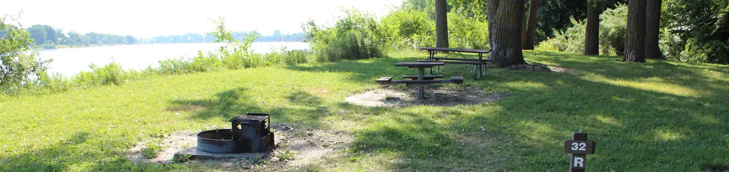 COE Lewis and Clark Lake Nebraska Tailwaters Campground