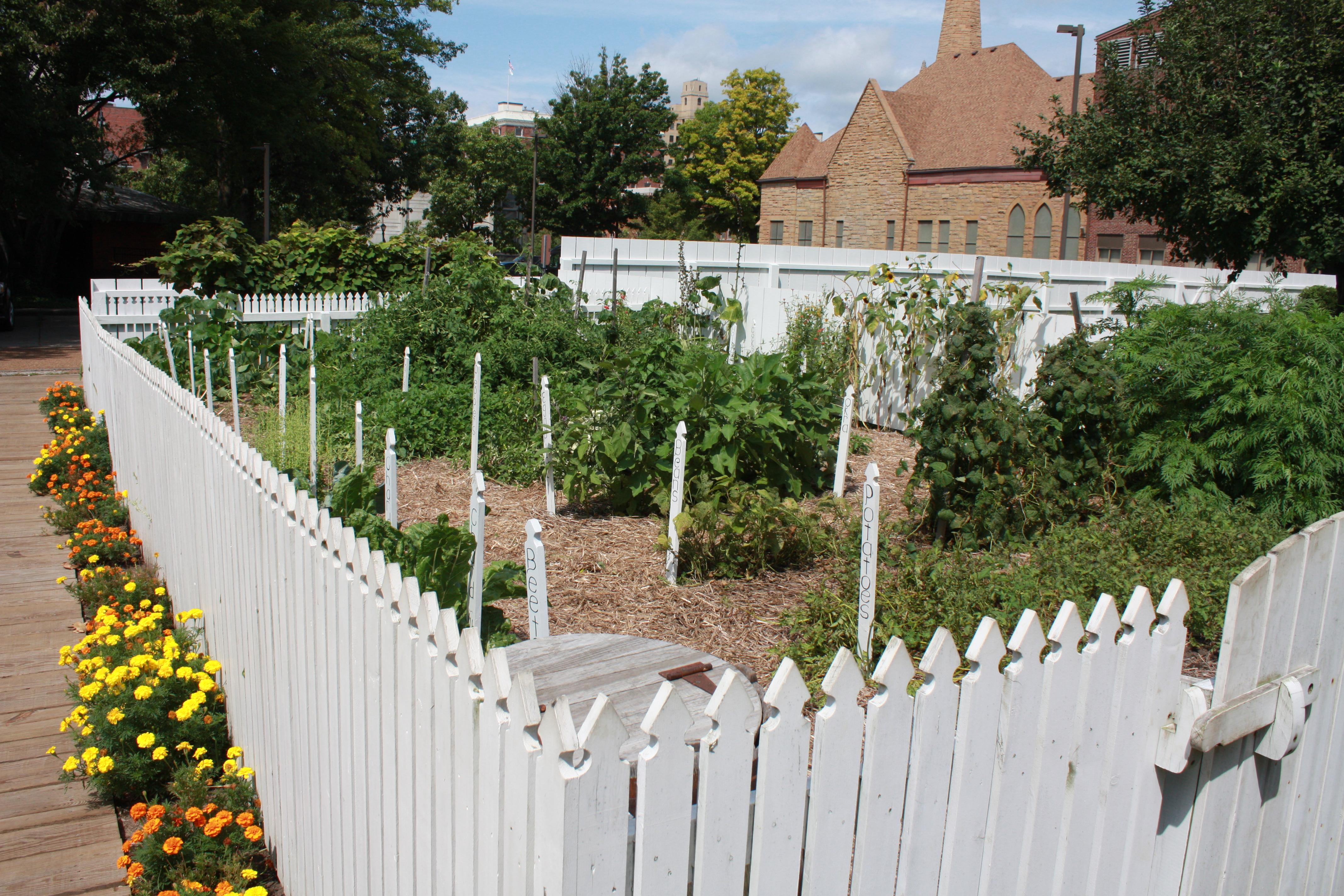 Lincoln Home National Historic Site — Heirloom Garden
