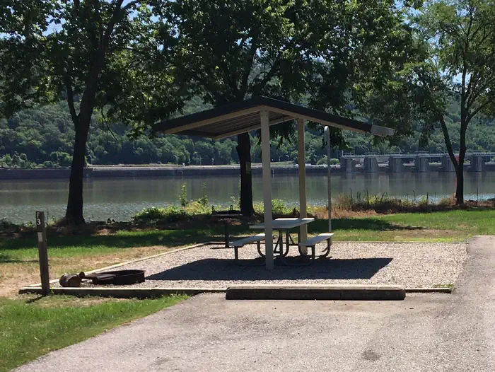 Ozark Lake — campsite at the lake