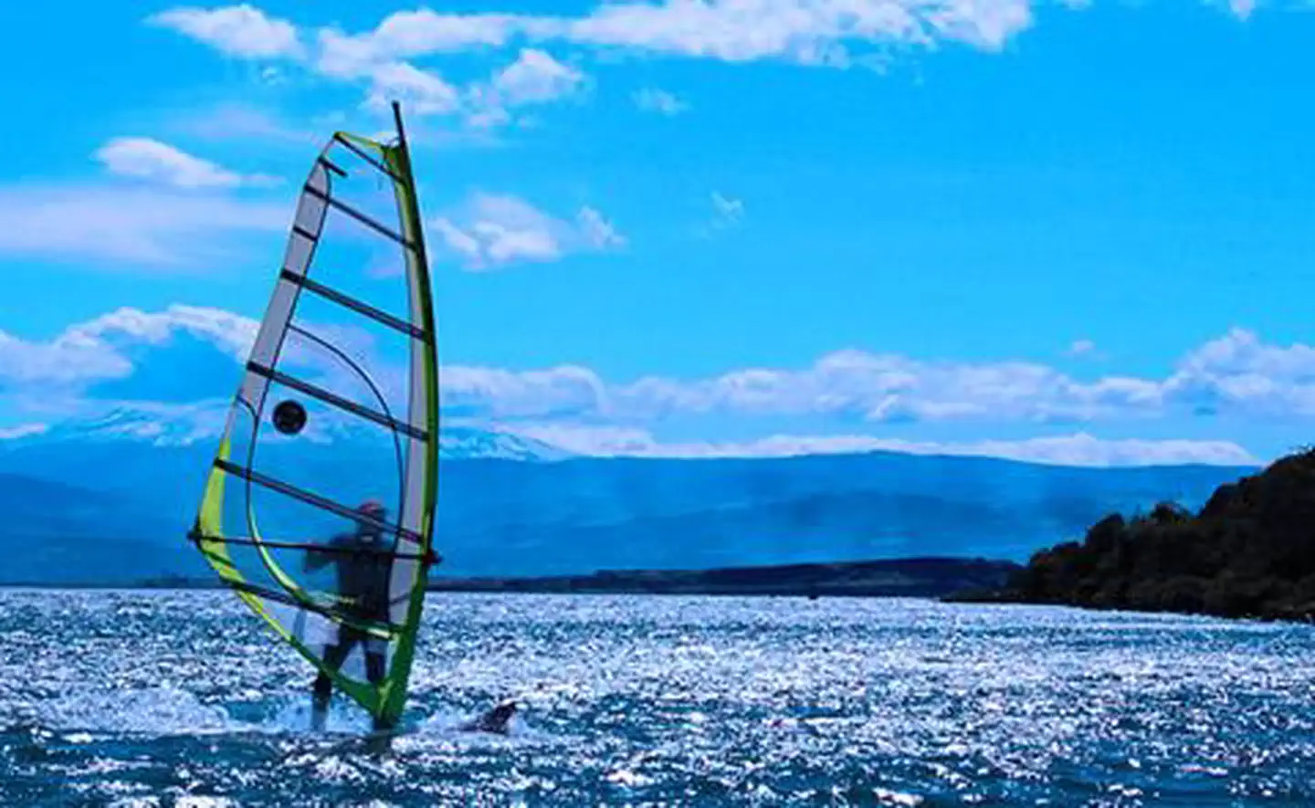 The Dalles Lock and Dam, Lake Celilo — Windsurfing on the lake