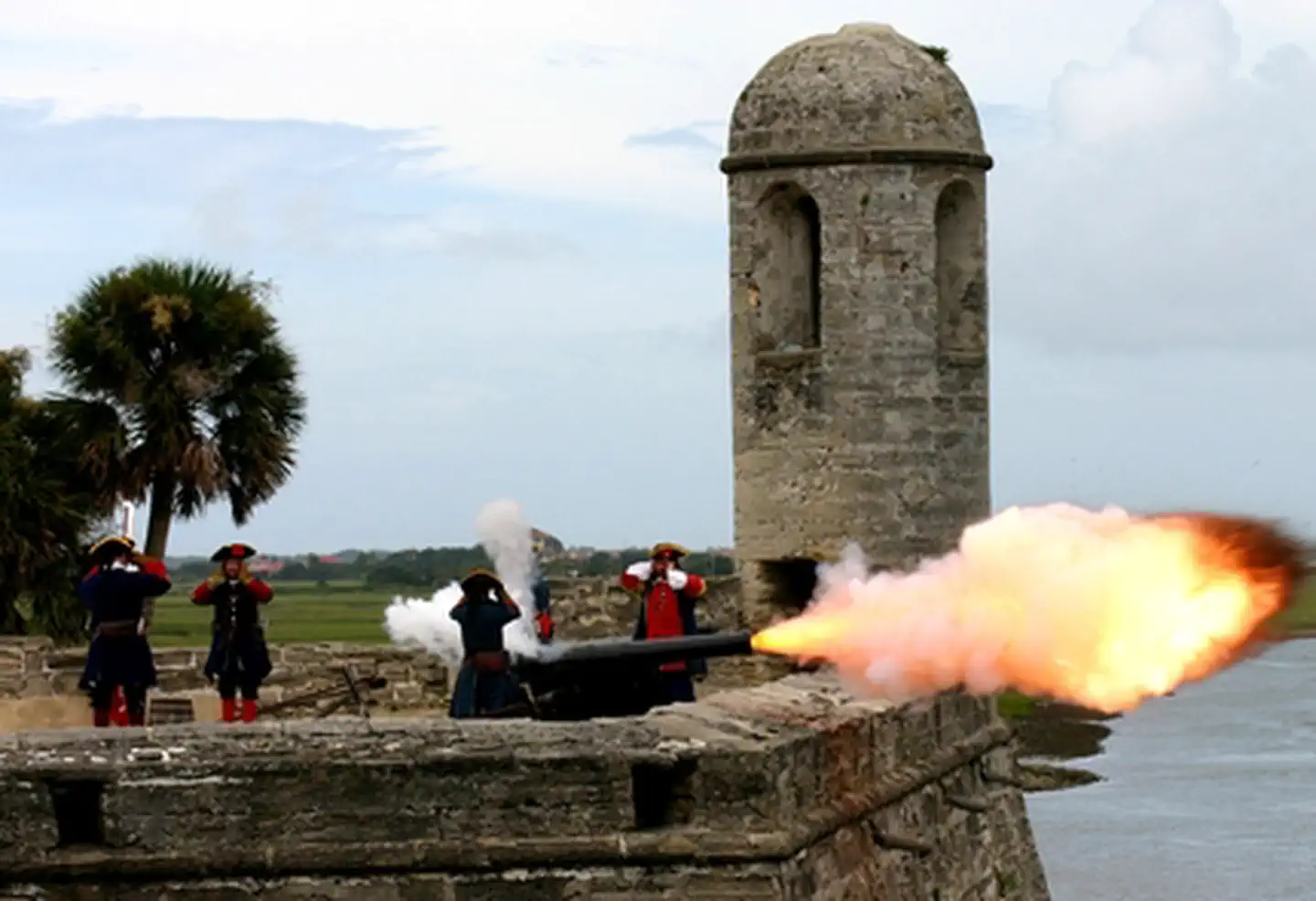 Castillo De San Marcos National Monument — Castillo de San Marcos Cannon Firing