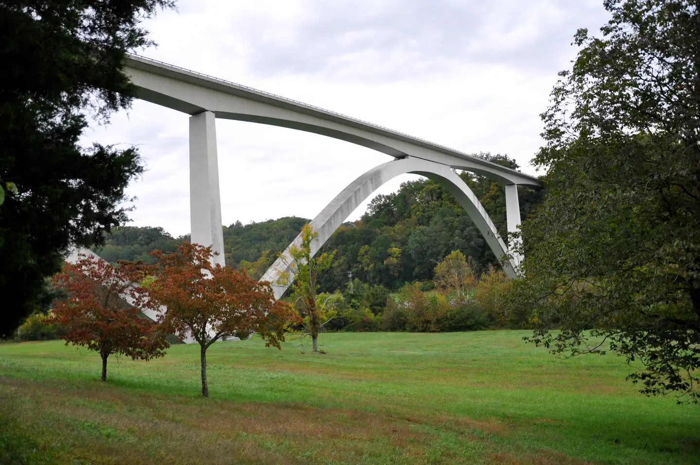 Natchez Trace Parkway — Double Arch Bridge over Birdsong Hollow (milepost 438) on the Natchez Trace Parkway